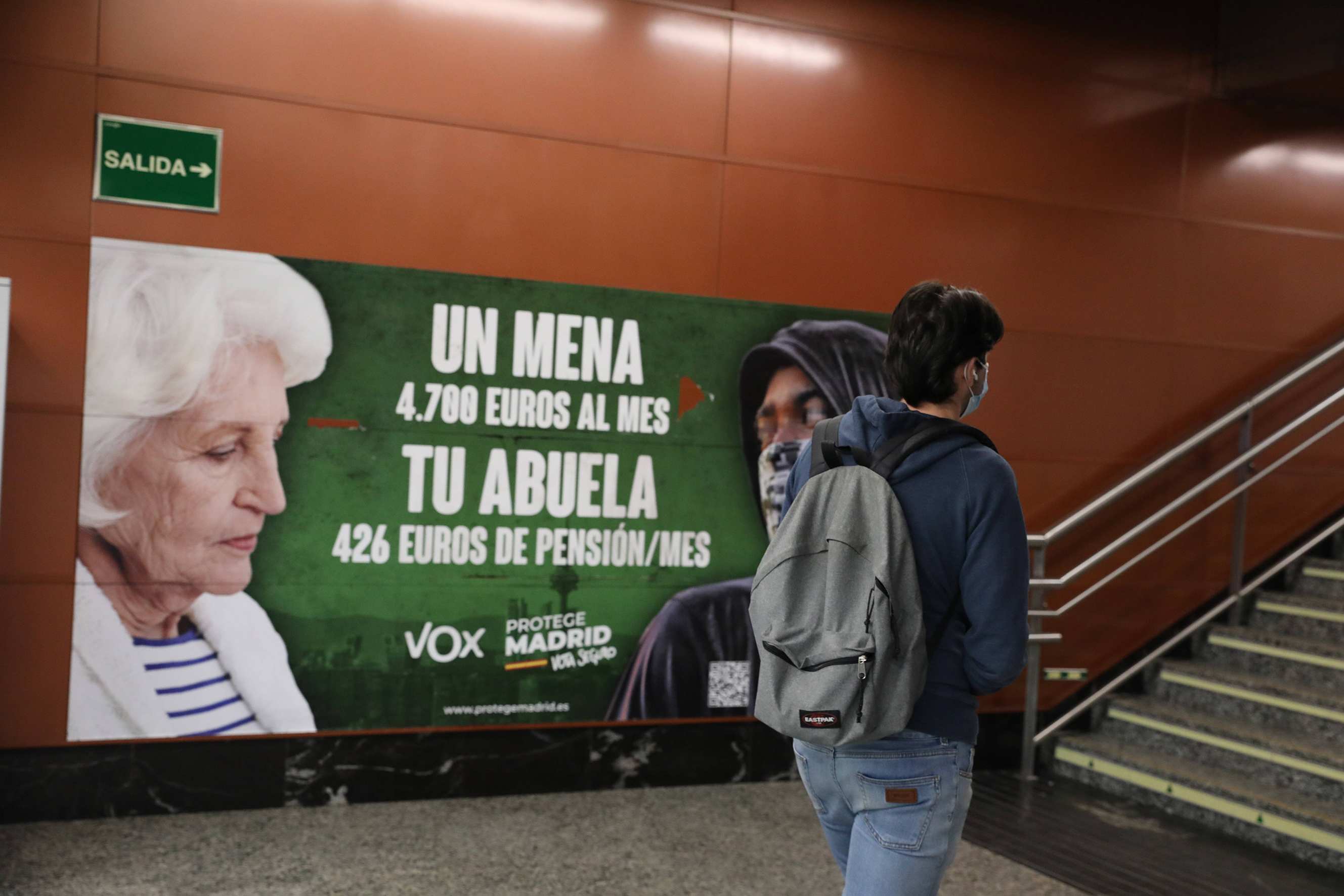Wahlplakat Vox Spanien Migrationsdebatte