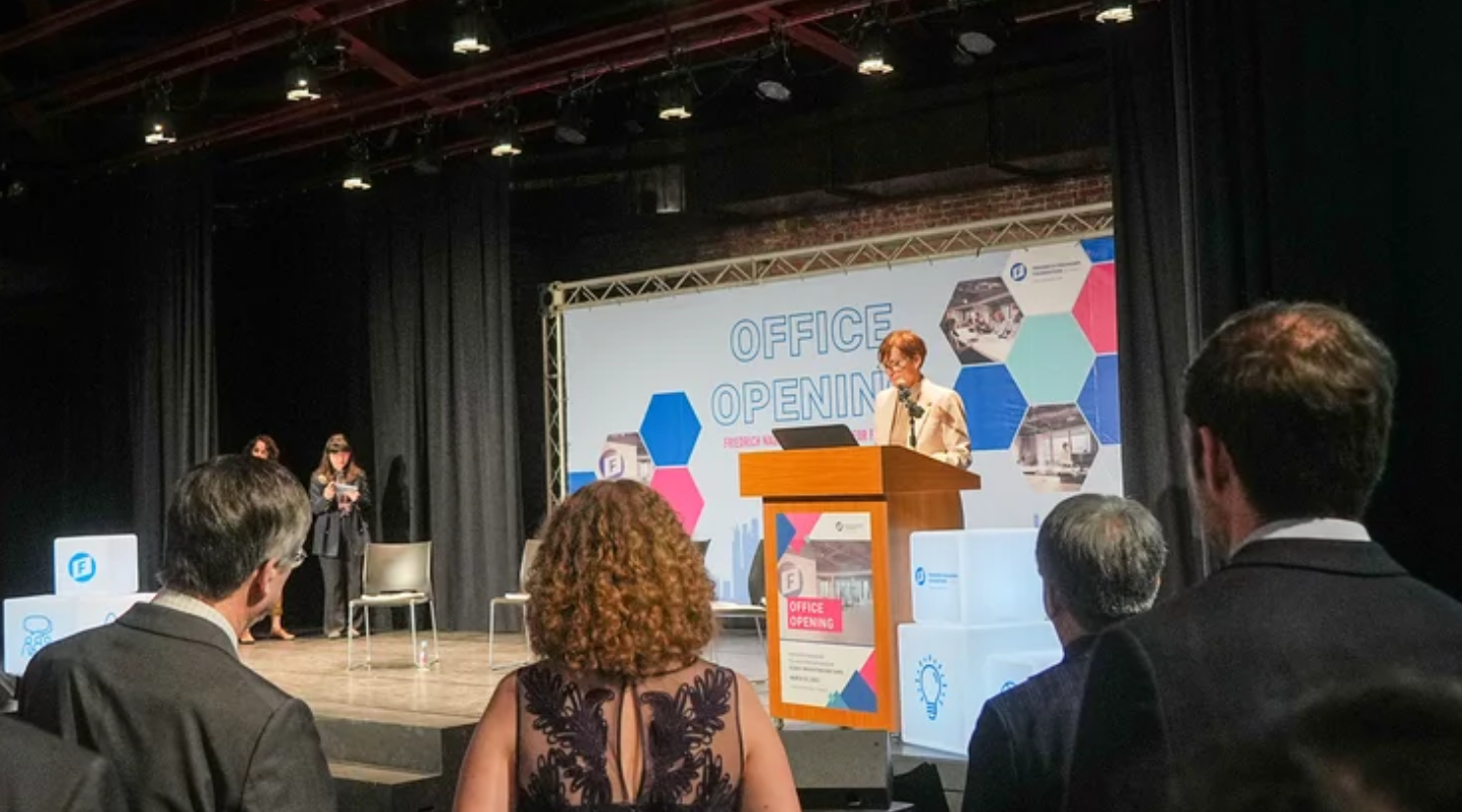 Ministerin Bettina Stark-Watzinger bei Ihrer Rede zur Eröffnung des Global Innovation Hubs