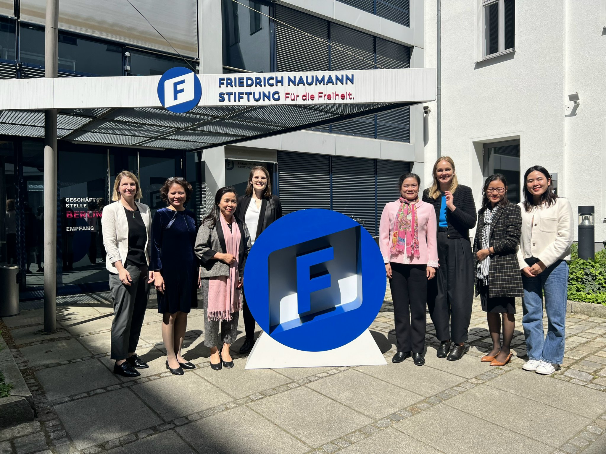 Vietnam Women Union visits FNF Headquarters