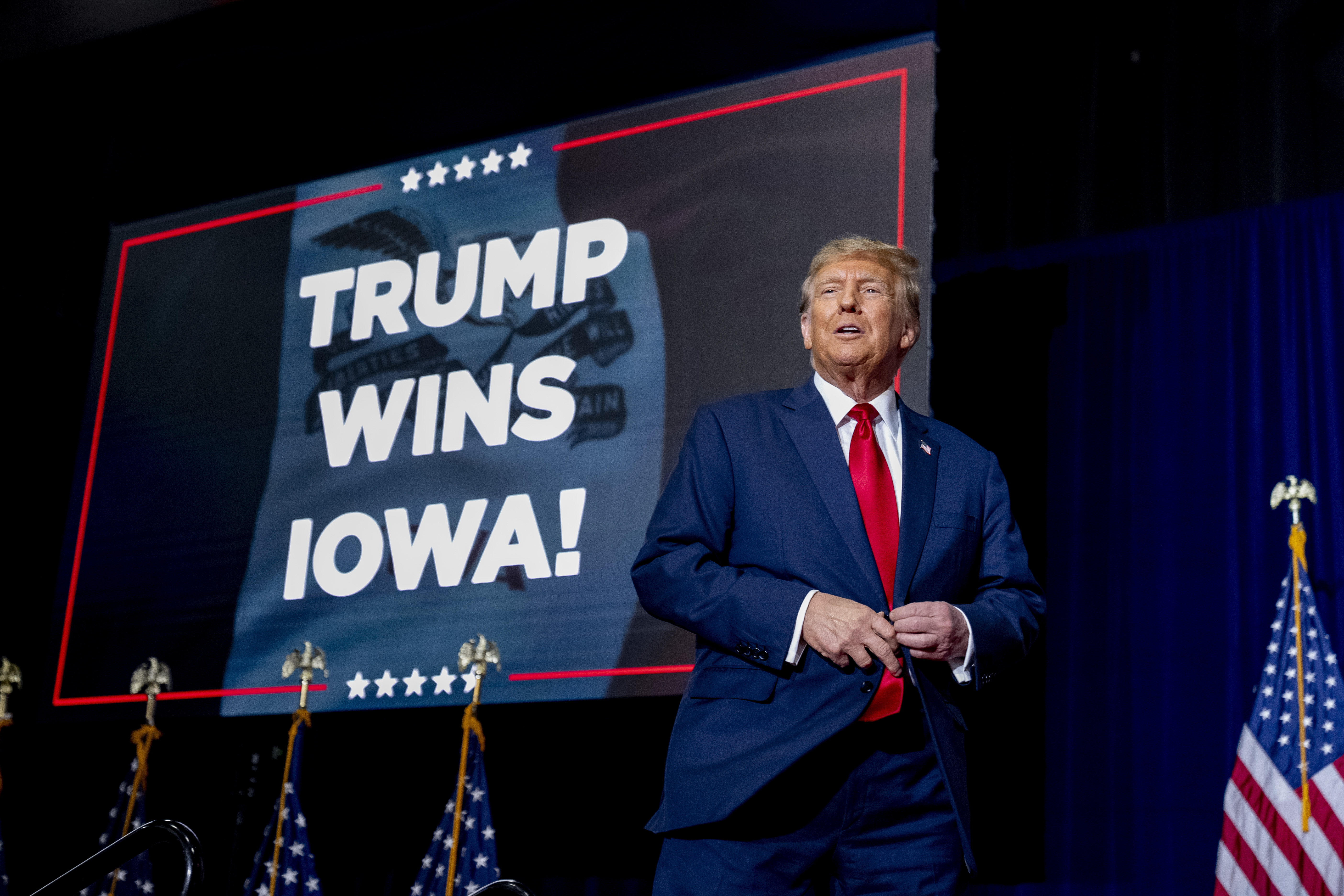 Trump wins Iowa