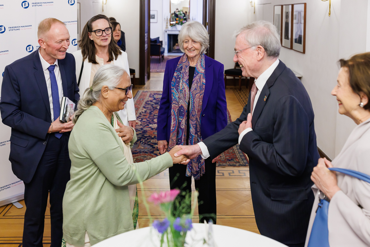 Trupti Mehta, Horst Köhler und Anne Brasseur in der Villa Hammerschmidt