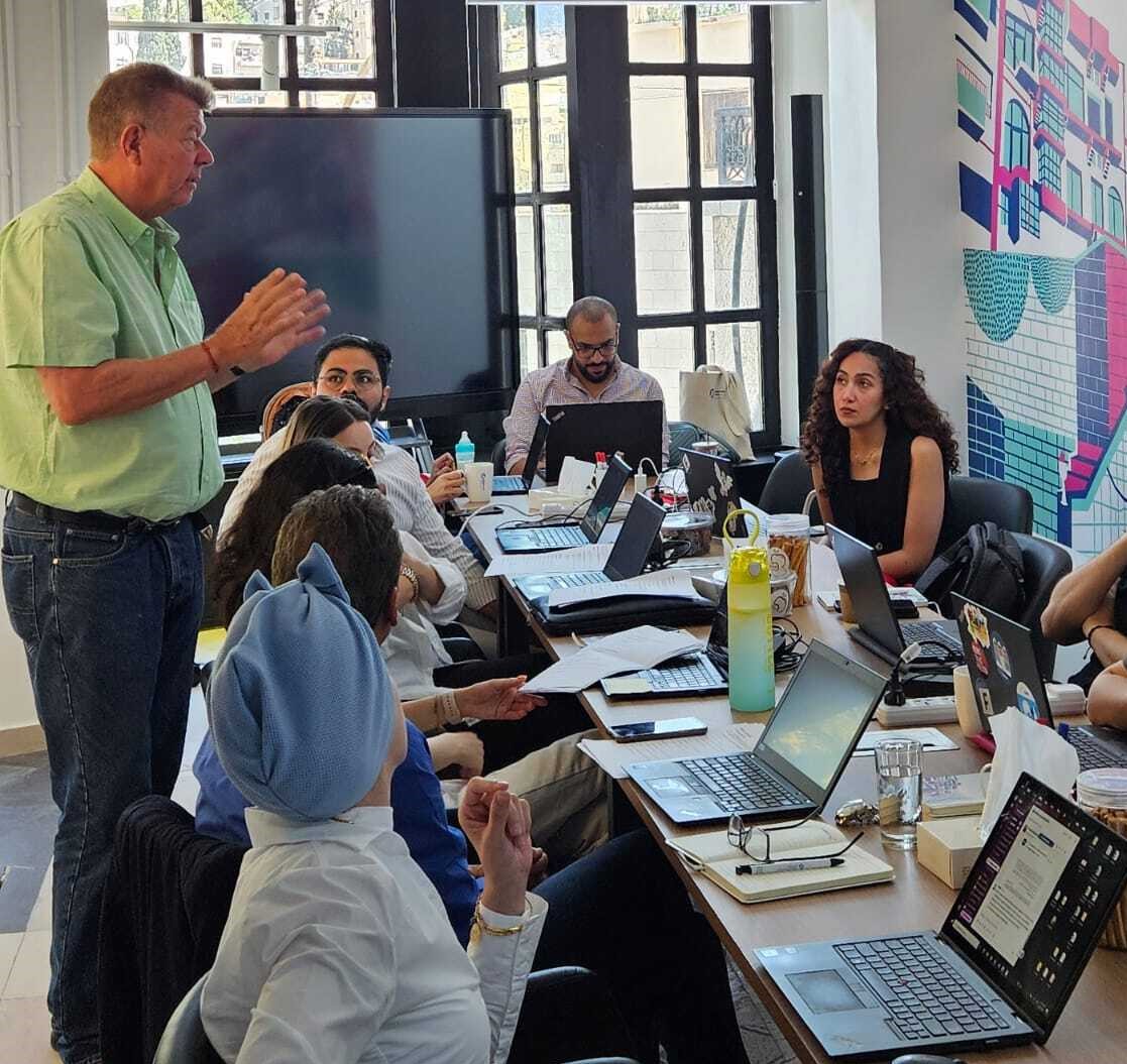 Ronald Meinardus highlighting the importance of practical exercises and skill development for excelling in article writing