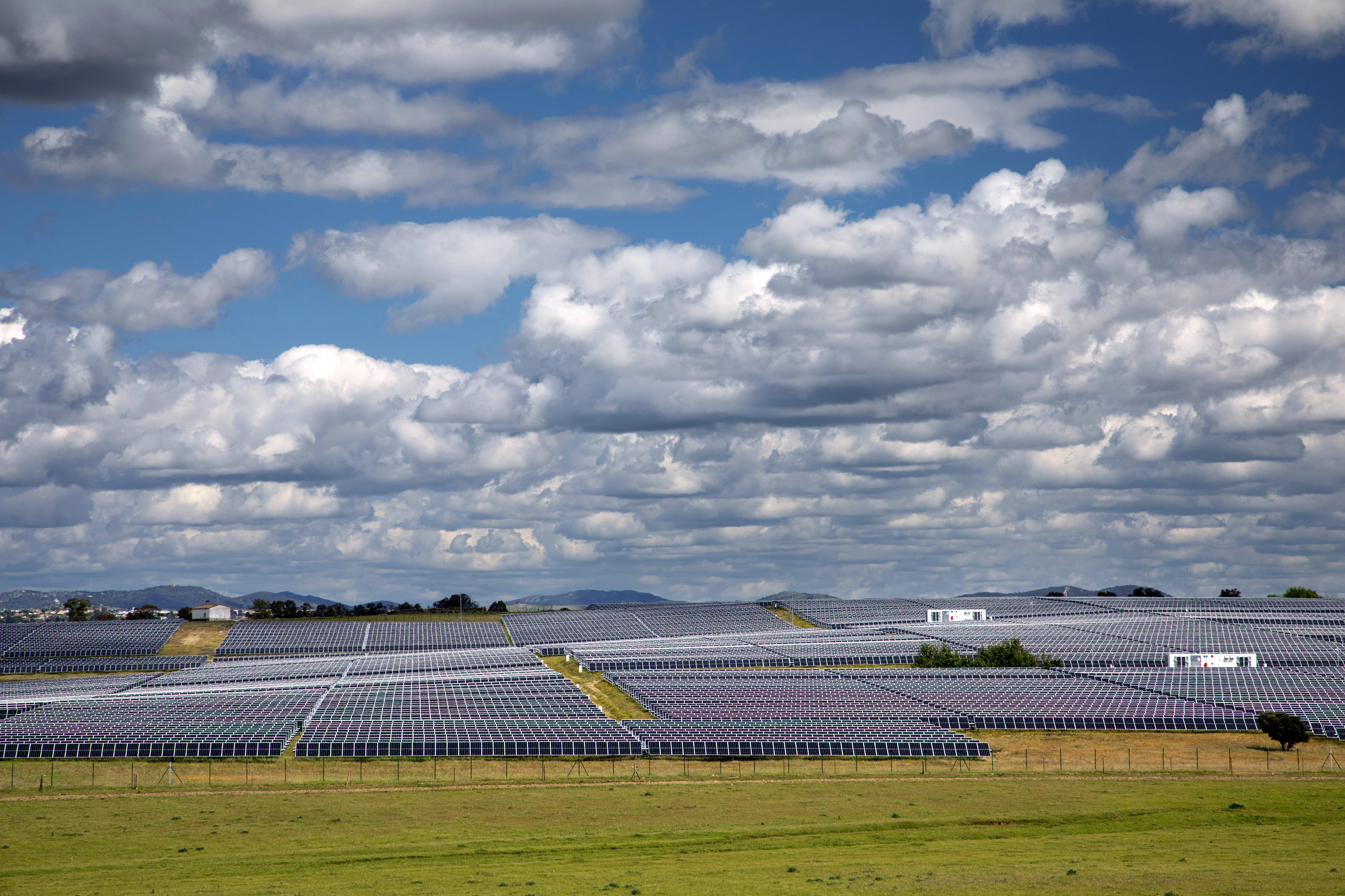 Photovoltaikanlagen nur dann Strom, wenn die Sonne scheint