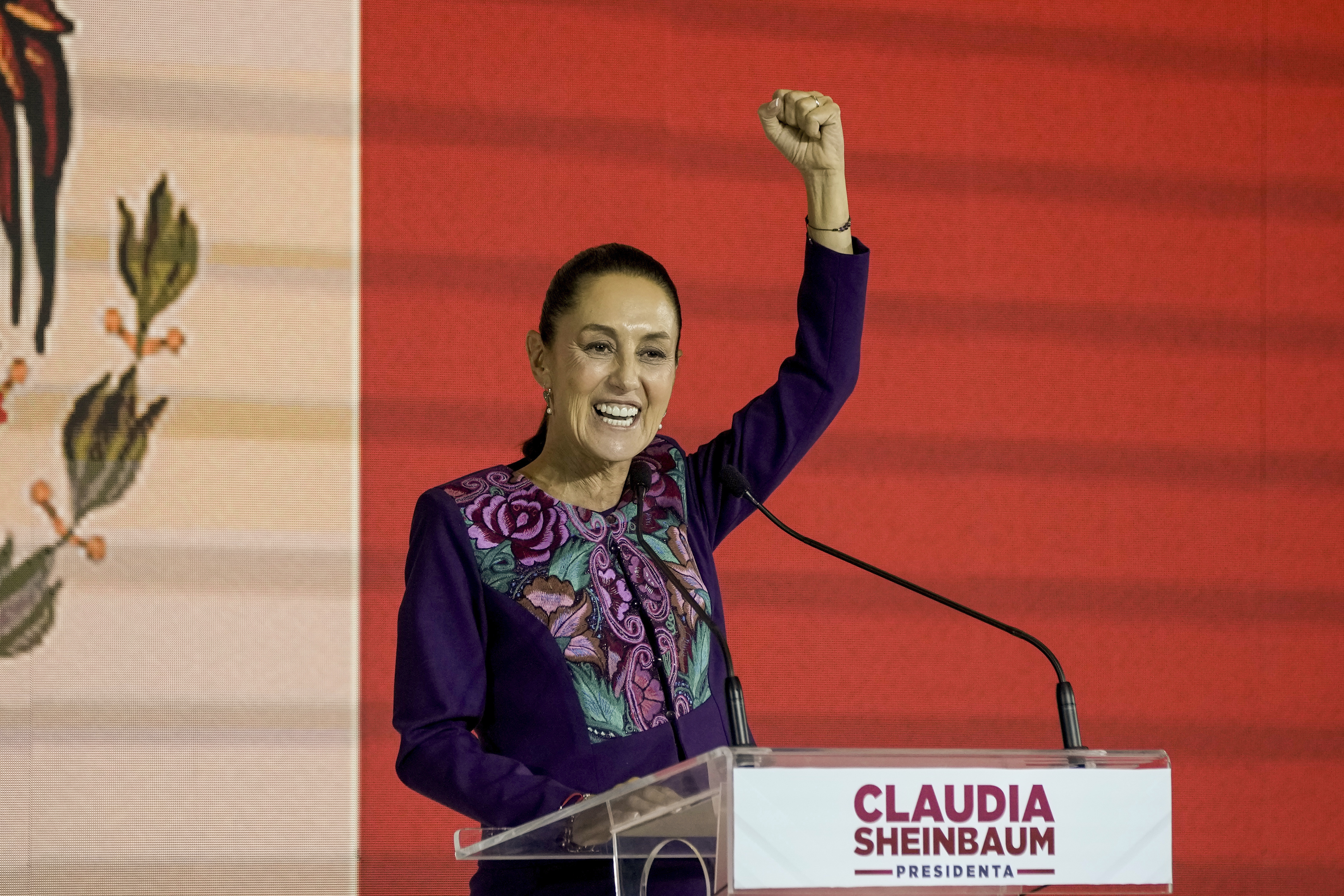 Claudia Sheinbaum takes office as President of Mexico on October 1 and makes history as the first woman to hold this position.