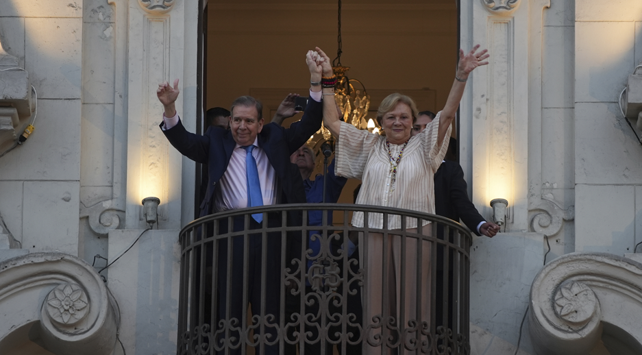 Edmundo Gonzaléz Plaza San Martín