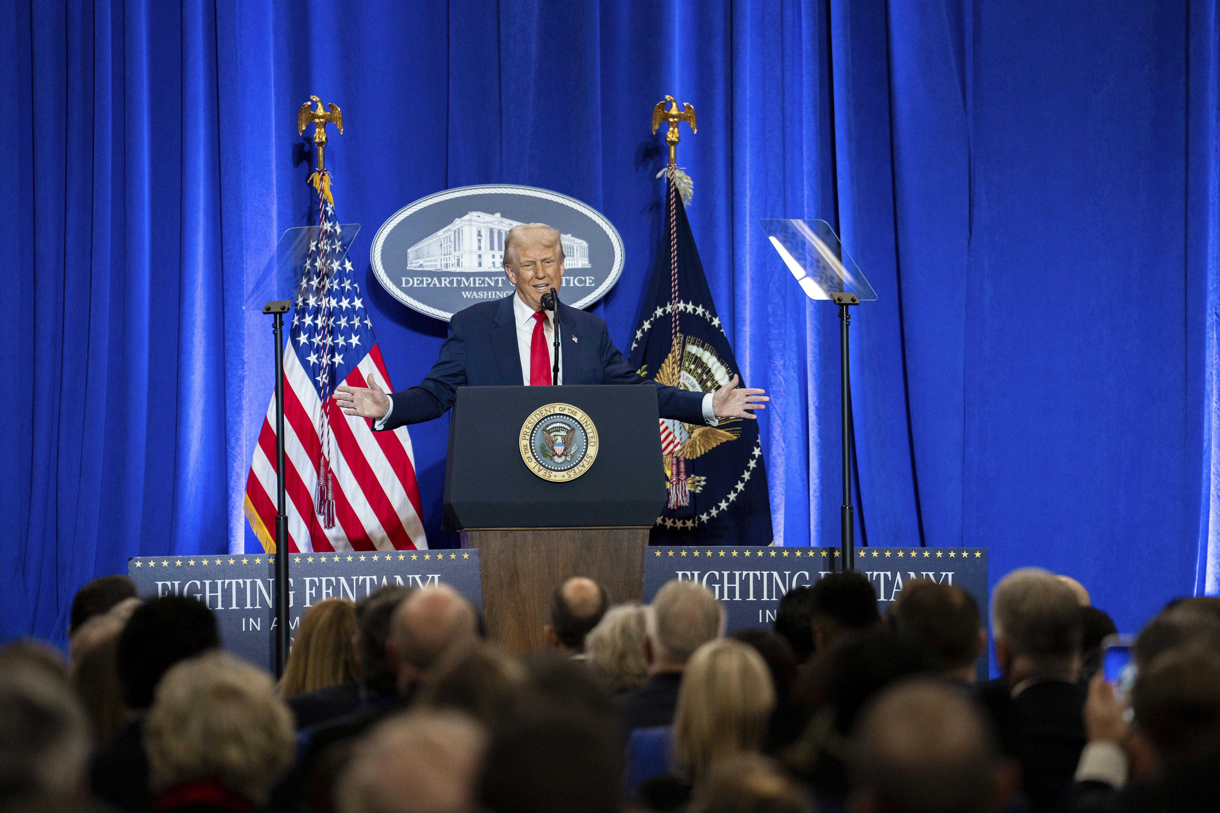  US-Präsident Donald Trump hält eine Rede während einer Veranstaltung in der Großen Halle des Justizministeriums, 
