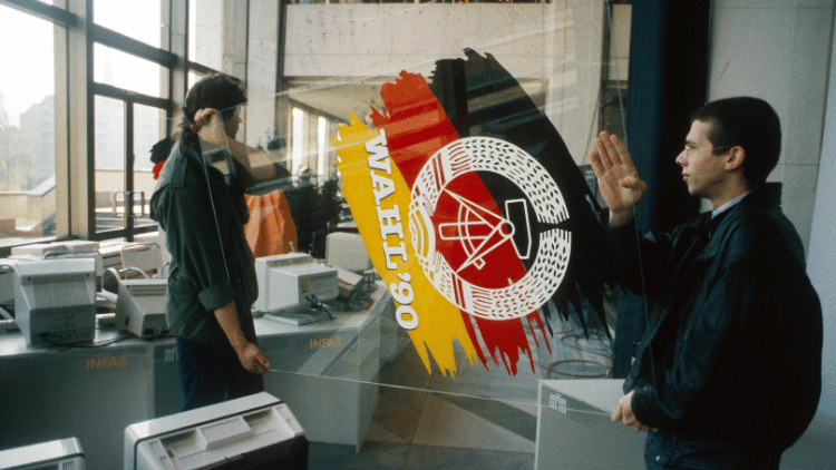 Am 18. März 1990 findet die erste freie Volkskammerwahl statt. S