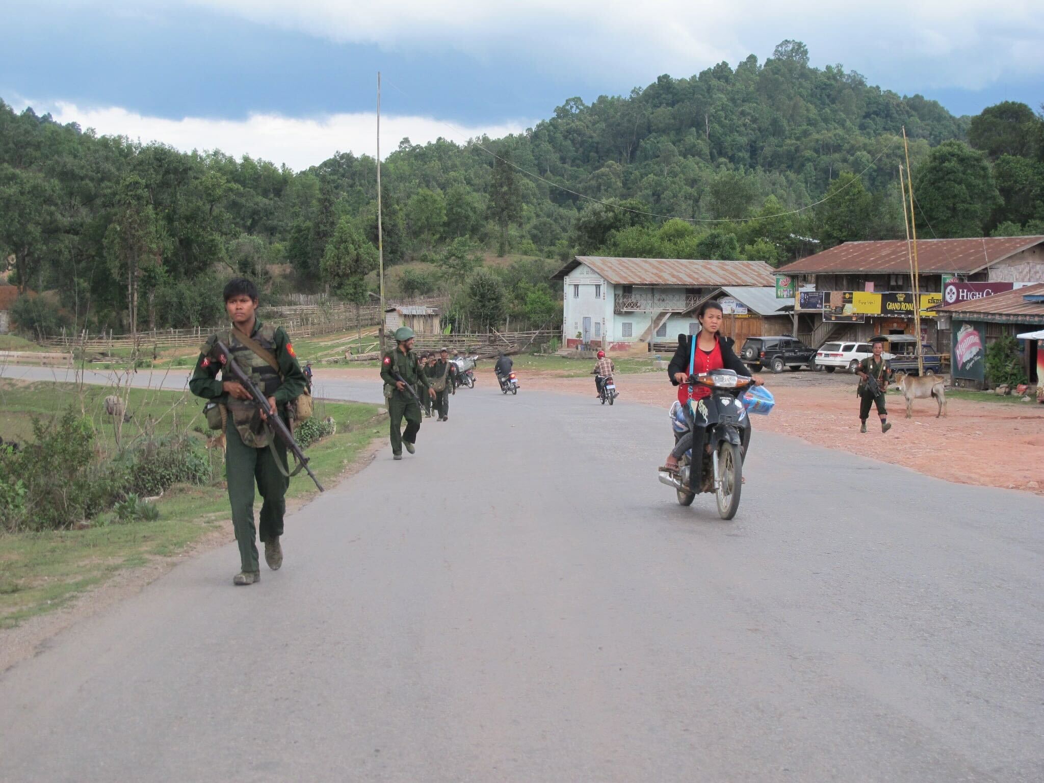 Frauen in Myanmar sind seit dem Militärputsch 2021 massiver Gewalt ausgesetzt. 