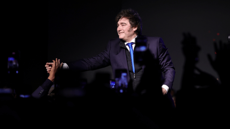 Bajo el mandato del presidente Milei, Argentina está experimentando un impresionante crecimiento económico y estabilidad.