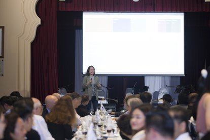 คุณธนิศราจาก Punch Up นำเสนอผลสรุปแบบสอบถาม