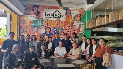 Kunjungan ke Inklusiv Warung, Canggu Bali.