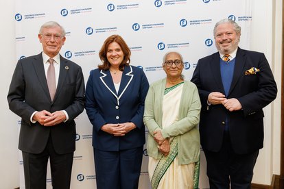 Bundespräsident a.D. Köhler, Sandra Weeser, MdB, Trupti Mehta und Dr. Christoph Wirtz