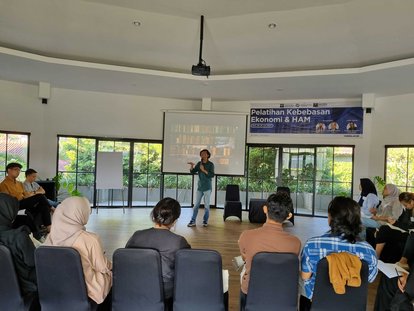 Nanang Sunandar (Lead Trainer dari Lembaga INDEKS)