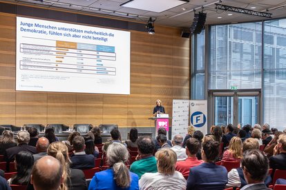 Dr. Regina von Görtz Director, Democracy and Cohesion, Bertelsmann Foundation