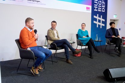 Podiumsdiskussion  Transnationale Repression - Chinesische Einflussnahme in Deutschland  Markus Frenzel  Investigativjournalist, Autor von "China Leaks"  Dr. Mareike Ohlberg  Senior Fellow, German Marshall Fund, Berlin  Ray Wong  Pro-Demokratie-Aktivist, Gründer von Freiheit für Hongkong e.V., Berlin