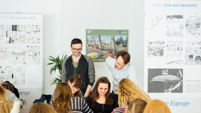 AE Traeling Exhibition