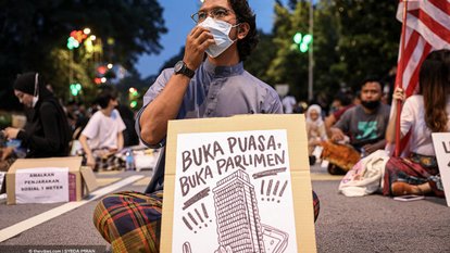 Buka Puasa, Buka Parlimen 