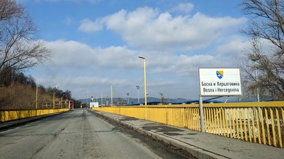 Grenzübergang über die Drina zwischen Zvornik in der Republika Srpska (Bosnien und Herzegowina) und Mali Zvornik in Serbien