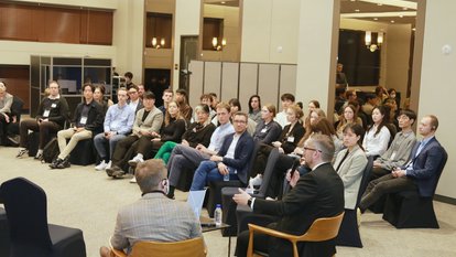 Discussion session with Martin Dulig