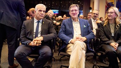 Yair Lapid, Prof. Karl-Heinz Paqué und Anna Staroselski