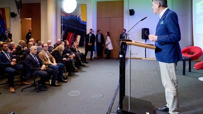 Karl-Heinz Paqué eröffnet die Veranstaltung