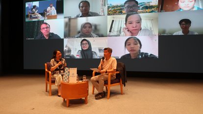 discussion session with zoom participants