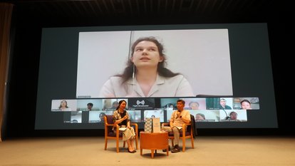 discussion session with zoom participants