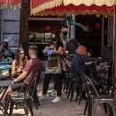 Der Bund will weitere Hilfen für die gebeutelte Wirtschaft beschließen. Für die Gastronomie soll die Mehrwertsteuer gesenkt werden. Auch Familien könnten mehr Unterstützung bekommen.