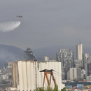 Ein Blick auf die beschädigten Getreidesilos, die nach einem wochenlangen Feuer im Hafen von Beirut, Libanon, teilweise eingestürzt sind