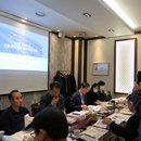 Speaker Lee Jongsue is giving a presentation