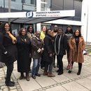 Gruppenfoto vor der FNF 