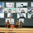 Displaying the moderator and speaker on the stage