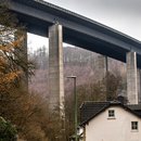 Die marode Talbrücke Rahmede auf der Autobahn 45 bei Lüdenscheid . 