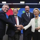 Der argentinische Präsident Alberto Fernandez, der Premierminister von St. Vincent und den Grenadinen, Ralph Gonsalves, der Präsident des Europäischen Rates, Charles Michel, und die Präsidentin der Europäischen Kommission, Ursula von der Leyen, nach einer gemeinsamen Pressekonferenz zum Abschluss des dritten EU-CELAC-Gipfels in Brüssel, an dem die Staats- und Regierungschefs der EU und der Gemeinschaft der lateinamerikanischen und karibischen Staaten teilnehmen.