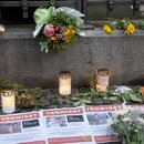 An der jüdischen Synagoge in der Oranienburger Straße liegen zum Gedenken an die Opfer des Terrorangriffs der Hamas Blumen. 