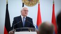 Bundespräsident Frank-Walter Steinmeier äußert sich bei einer Pressekonferenz mit dem Präsidenten von Armenien, Chatschaturjan, nach ihrem Gespräch im Amtssitz des Präsidenten. 