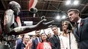 Der französische Staatspräsident Emmanuel Macron besucht die Messe für Technologie-Start-ups und Innovation VivaTech auf der Pariser Expo Porte de Versailles