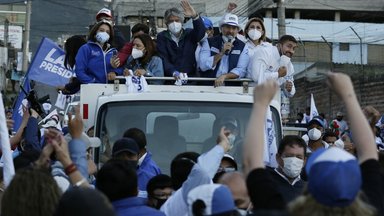 Guillermo Lasso auf einer Kundgebung