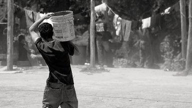 Central American migrants find quarter in southern Mexico." 