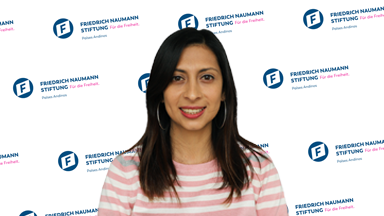 Foto 
  Zarah
 
  Nieto
