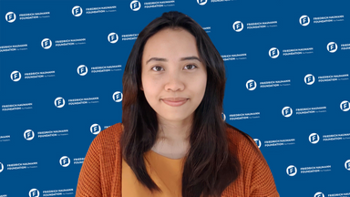 Foto 
  Sylvannisa 
 
  Putri Nina 
