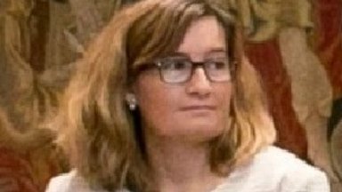 Foto 
  Raquel 
 
  Barras Tejudo
