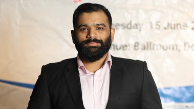 Foto 
  Fabian
 
  Ismat
