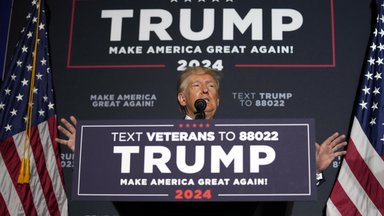 Der republikanische Präsidentschaftskandidat und ehemalige Präsident Donald Trump spricht bei einer Wahlkampfveranstaltung