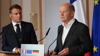 Bundeskanzler Olaf Scholz und Emmanuel Macron