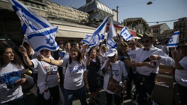 Unterstützer der liberalen Partei Yesh Atid des Oppositionsführers Yair Lapid auf einer Wahlkampfveranstaltung in Jerusalem