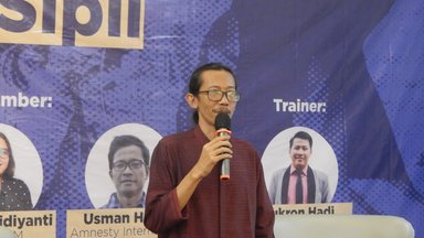 Nanang Sunandar (Direktur Eksekutif INDEKS) memberikan sambutan