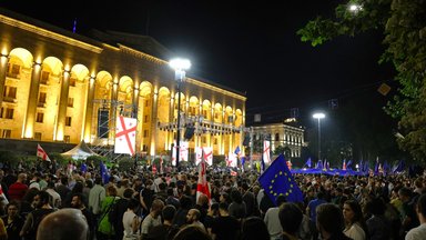 Demonstration at the parliament