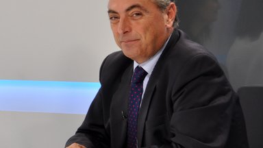 Foto 
  José
 
  María Peredo
