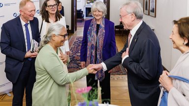 Trupti Mehta, Horst Köhler und Anne Brasseur in der Villa Hammerschmidt
